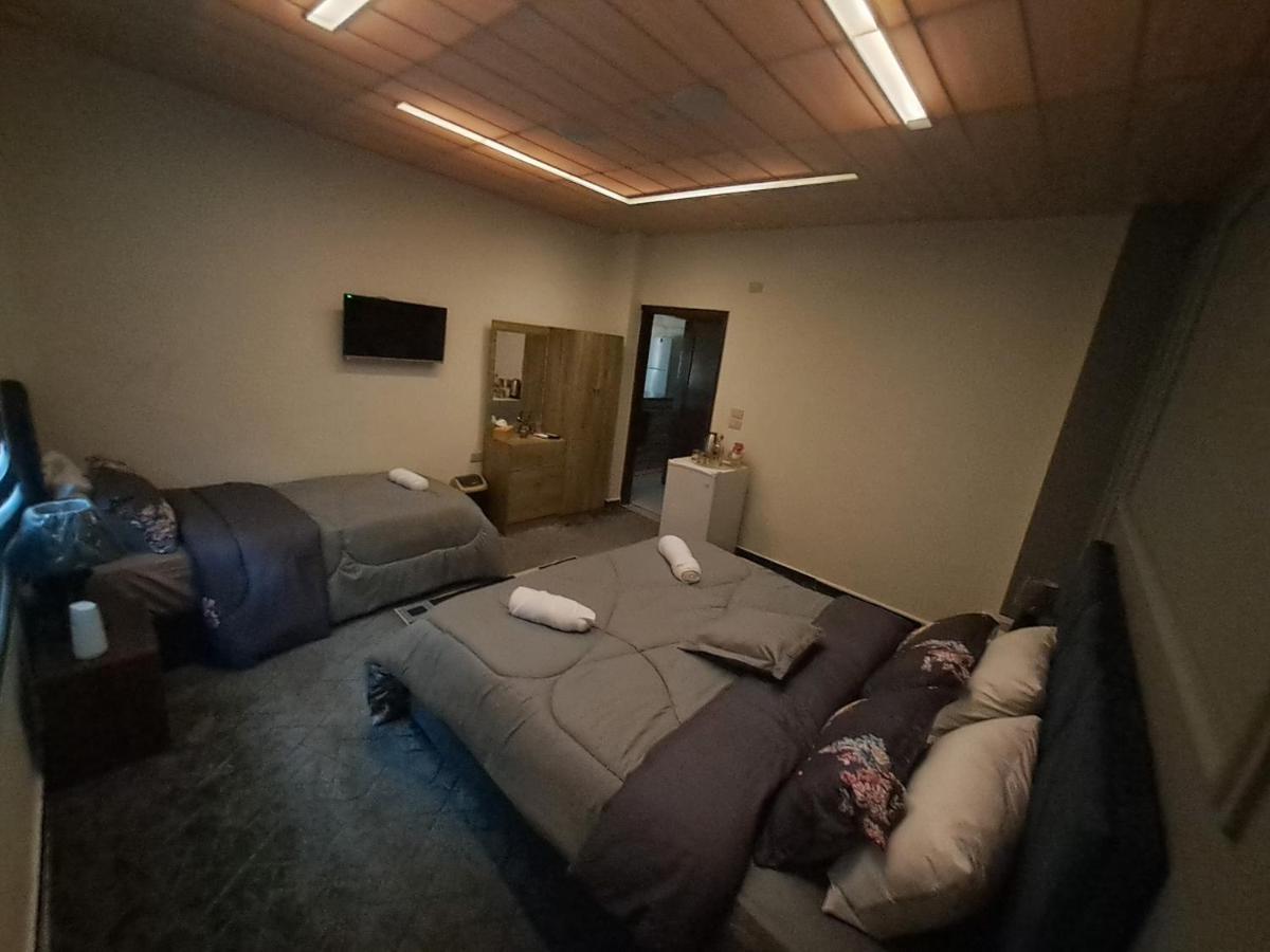 Cardostudio Hotel Jarash Bagian luar foto