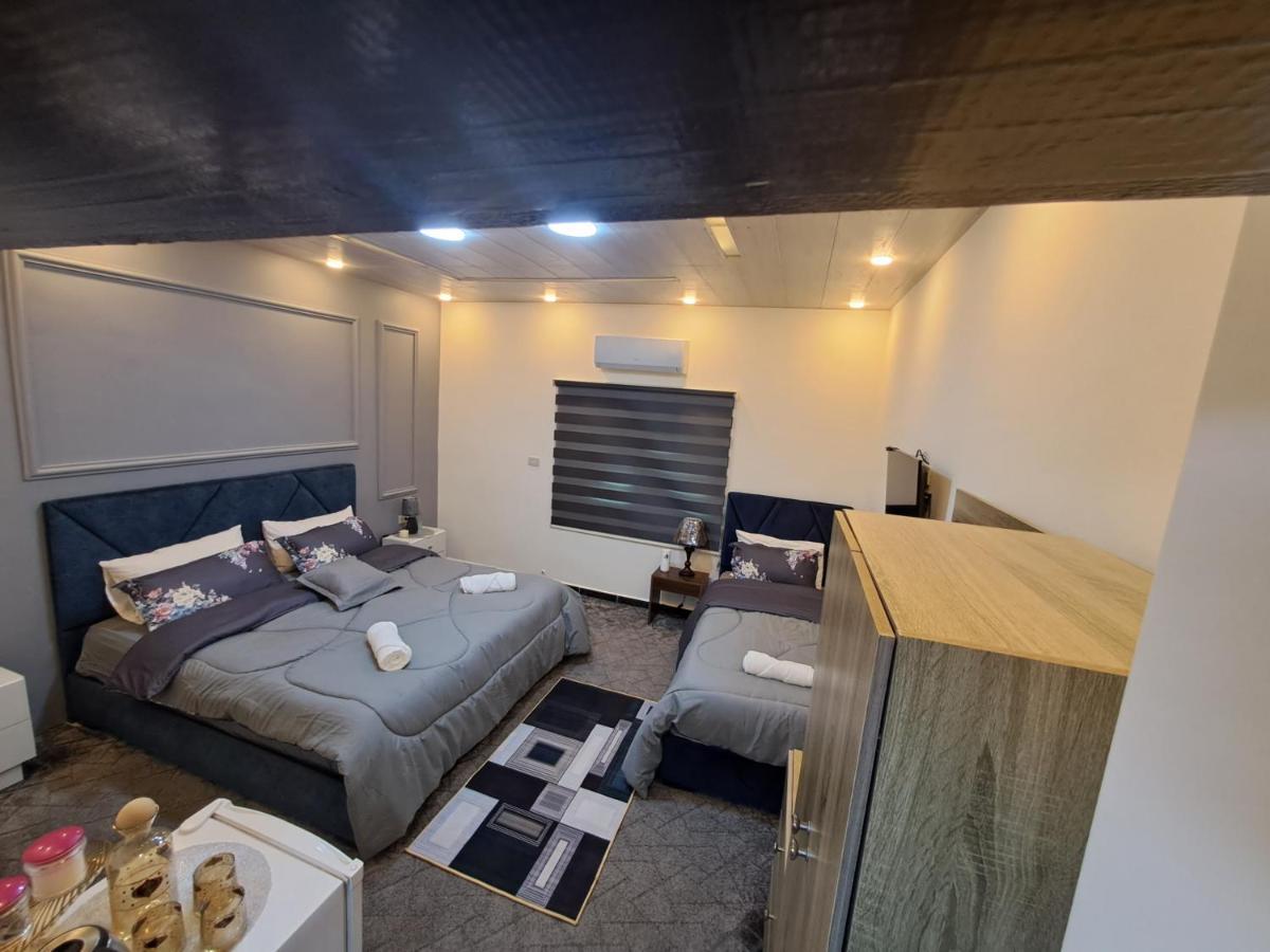 Cardostudio Hotel Jarash Bagian luar foto