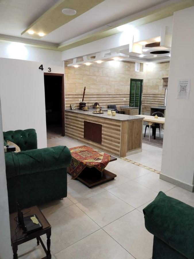 Cardostudio Hotel Jarash Bagian luar foto